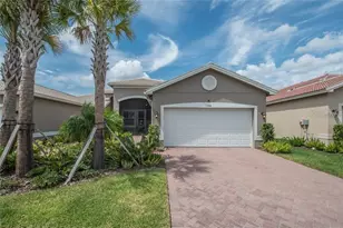 15646 Aurora Lake Cir, Wimauma, FL 33598 - Photo 1