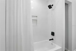 316 Country Club Dr, Oldsmar, FL 34677 - Photo 21