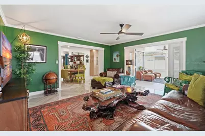2095 Dolphin Boulevard S, Saint Petersburg, FL 33707 - Photo 15