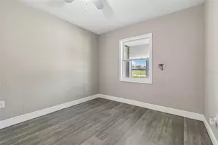 1611 E Shell Point Rd, Ruskin, FL 33570 - Photo 29