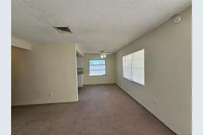 209 NW Jefferson Circle N #15, Saint Petersburg, FL 33702 - Photo 5