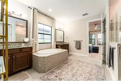 14610 Red Castle Ave, Lithia, FL 33547 - Photo 25