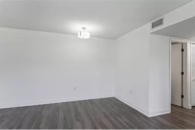 305 Hammock Pine Boulevard #305, Clearwater, FL 33761 - Photo 13