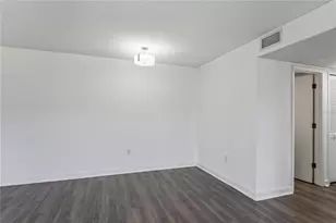 305 Hammock Pine Blvd, Clearwater, FL 33761 - Photo 13