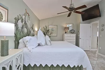 3890 Lyndhurst Court, Sarasota, FL 34235 - Photo 21