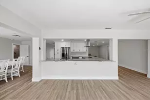 8008 13th Ave S, Saint Petersburg, FL 33707 - Photo 41