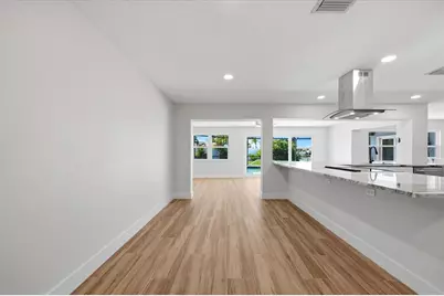 8008 13th Avenue S, Saint Petersburg, FL 33707 - Photo 29