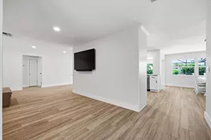 8008 13th Ave S, Saint Petersburg, FL 33707 - Photo 29