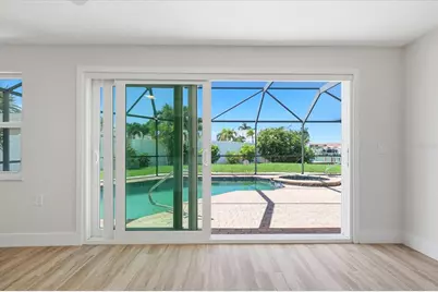 8008 13th Avenue S, Saint Petersburg, FL 33707 - Photo 37