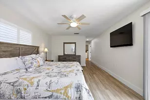 8008 13th Ave S, Saint Petersburg, FL 33707 - Photo 17
