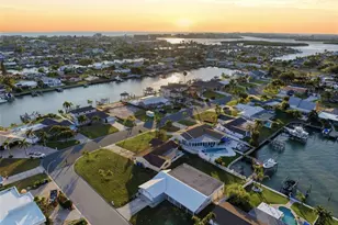 710 116th Ave, Treasure Island, FL 33706 - Photo 57