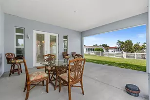 710 116th Ave, Treasure Island, FL 33706 - Photo 7