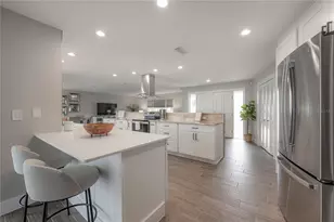 6322 Cottonwood Ln, Apollo Beach, FL 33572 - Photo 17