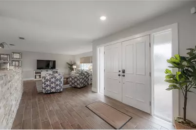6322 Cottonwood Lane, Apollo Beach, FL 33572 - Photo 3