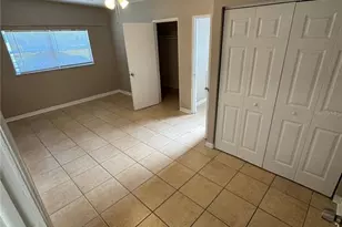 2016 E Crenshaw St, Tampa, FL 33610 - Photo 7