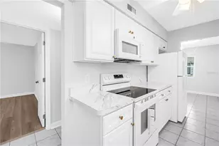 6960 Sunset Dr S, South Pasadena, FL 33707 - Photo 17