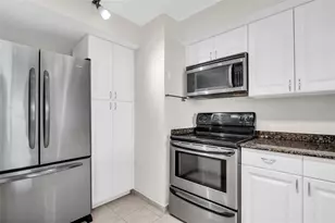 6158 Palma Del Mar S, Saint Petersburg, FL 33715 - Photo 11