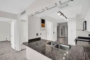 6158 Palma Del Mar S, Saint Petersburg, FL 33715 - Photo 9