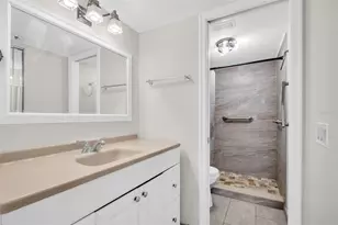 6158 Palma Del Mar S, Saint Petersburg, FL 33715 - Photo 19