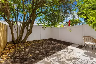 4234 Tyler Cir N, Saint Petersburg, FL 33709 - Photo 17