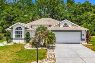 1707 Tremont Ct, Sun City Center, FL 33573 - Photo 11