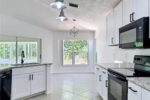 1707 Tremont Ct, Sun City Center, FL 33573 - Photo 29