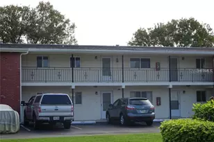 4570 Overlook Dr NE, Saint Petersburg, FL 33703 - Photo 1