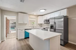 6300 Bayou Grande Blvd NE, Saint Petersburg, FL 33702 - Photo 19
