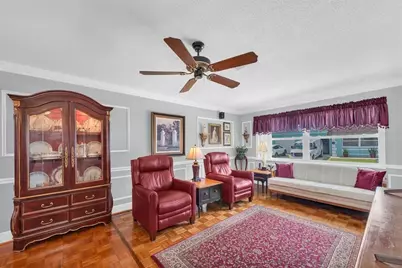 6915 Versailles N, Pinellas Park, FL 33781 - Photo 5