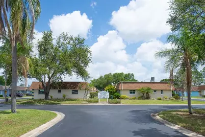 6915 Versailles N, Pinellas Park, FL 33781 - Photo 41