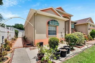 813 Innergary Pl, Valrico, FL 33594 - Photo 3