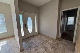 2212 Misty Ridge Ln, Valrico, FL 33594 - Photo 3