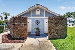 2370 Bentley Dr, Palm Harbor, FL 34684 - Photo 45