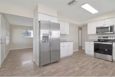 126 Kingsway Road, Brandon, FL 33510 - Photo 21
