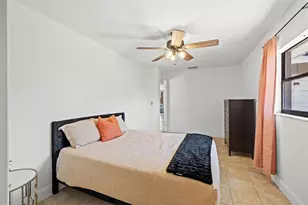 6802 Cresthill Ct, Tampa, FL 33615 - Photo 15