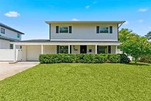2701 67th Wy N, Saint Petersburg, FL 33710 - Photo 1
