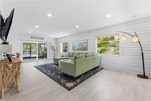 2701 67th Wy N, Saint Petersburg, FL 33710 - Photo 3
