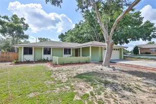 2824 Bellwood Dr, Brandon, FL 33511 - Photo 3