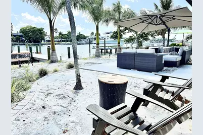 11405 8th Street E, Treasure Island, FL 33706 - Photo 9