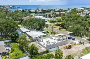 210 S Treasure Dr, Tampa, FL 33609 - Photo 5