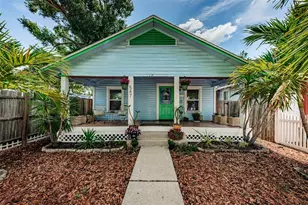 547 15th St N, Saint Petersburg, FL 33705 - Photo 1