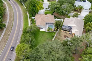 727 Hidden Lake Dr, Tarpon Springs, FL 34689 - Photo 57