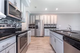 11638 Woodleaf Dr, Bradenton, FL 34211 - Photo 5