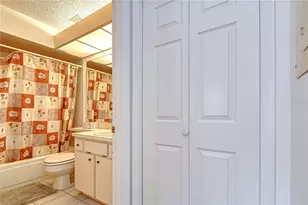 38334 Cottonwood Pl, Zephyrhills, FL 33542 - Photo 23