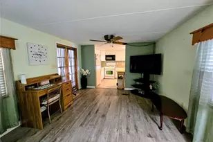 6235 Parksend Ln, Zephyrhills, FL 33542 - Photo 13