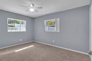 105 Foxwood Dr, Brandon, FL 33510 - Photo 23