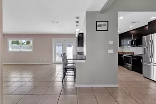 105 Foxwood Dr, Brandon, FL 33510 - Photo 7