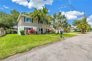 10819 Seminole Dr N, Saint Petersburg, FL 33708 - Photo 3