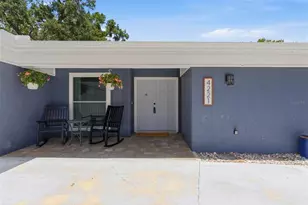 4221 Water Oaks Ln, Tampa, FL 33618 - Photo 5