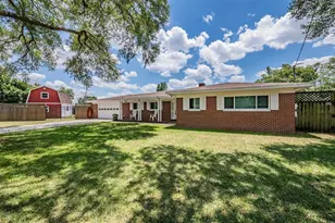 712 Camellia Ct, Seffner, FL 33584 - Photo 3